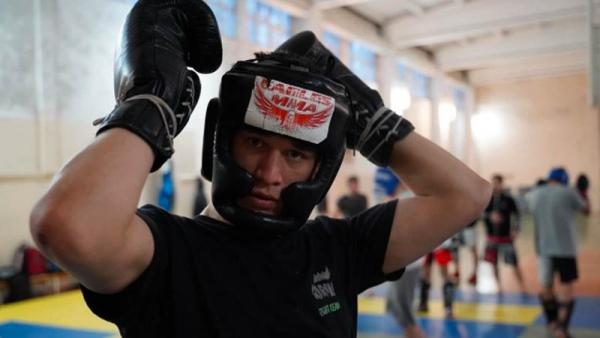 Usman Nurmagomedov. (Foto: The Sun)