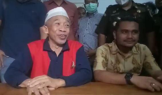19- qomar Pelawak senior Nurul Qomar dieksekusi ke Lapas Brebes terkait kasus pemalsuan dokumen, Rabu (19/8/2020). (Foto: istimewa)