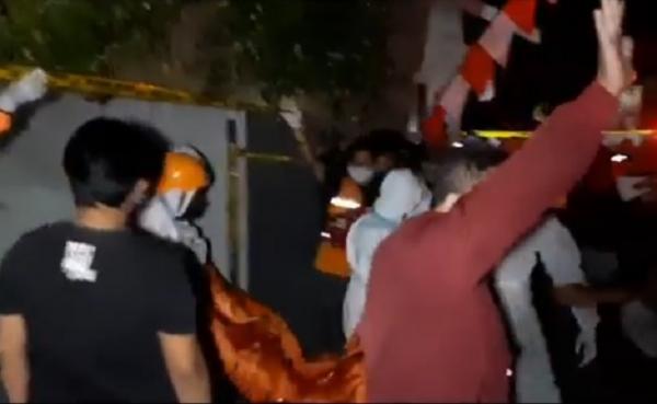 Sekeluarga terdiri atas empat orang di Desa Duwet, Kecamatan Baki, Kabupaten Sukoharjo, Jawa Tengah tewas diduga dibunuh perampok, Jumat (21/8/2020). (iNews.id/Septyantoro)