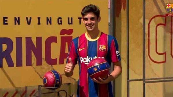 Trincao Francisco Trincao resmi diperkenalkan sebagai pemain baru Barcelona, Rabu (26/8/2020) malam WIB. (Foto: Barcelona Noticias)