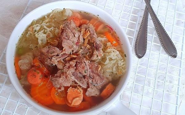 Resep Sop Iga Asam Pedas IG@annettekitchen78 (iNews.id/esa putra tanjung)