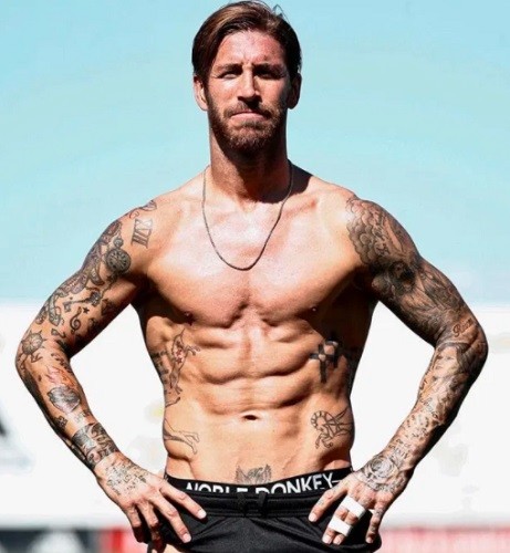 Ramos Sergio Ramos lebih berotot saat ini. (Foto: The Sun)