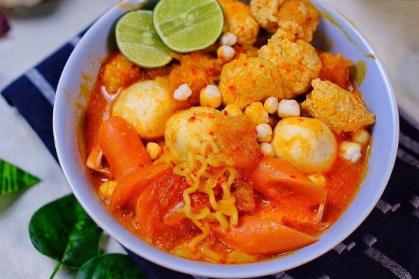 3 Cara Membuat Seblak Kuah Pedas dengan Toping Ceker hingga Jamur