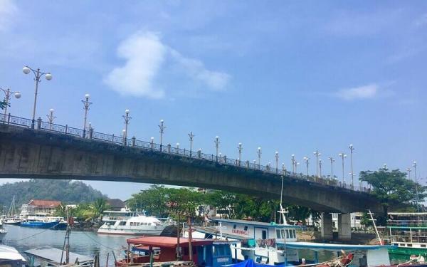 Jembatan Siti Nurbaya (Foto: Instagram IG@bhoominusantara)
