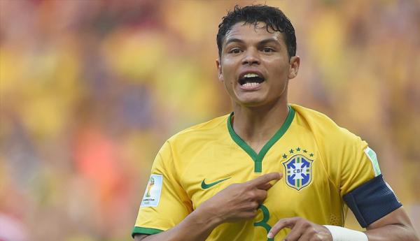 Thiago Silva - 1 Bek Timnas Brasil, Thiago Silva (Foto: Daily Mail)