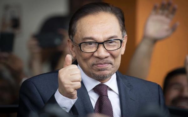 Anwar Ibrahim Tokoh opsisi Malaysia, Anwar Ibrahim, mengklaim mendapat dukungan besar dari parlemen untuk melengserkan Muhyidin Yassin dari kursi Perdana Menteri. (foto: SCMP)