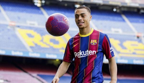 Barcelona resmi dapatkan Sergino Dest (Foto: Dok Barcelona)