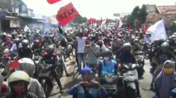 06 Demo Buruh2