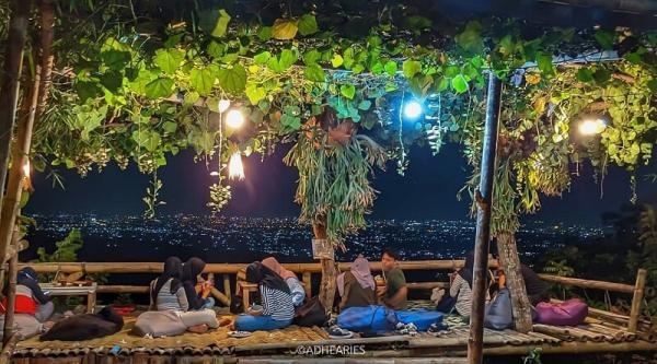 Bukit Bintang (Foto: Instagram IG@ade_ariess)