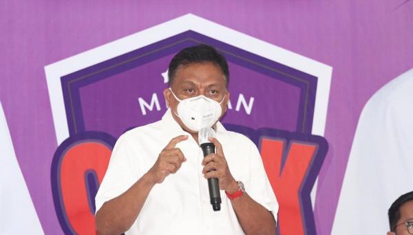 Calon Gubernur incumbent Sulut, Olly Dondokambey2 Calon Gubernur incumbent Sulut, Olly Dondokambey saat peresmian kantor sekretariat dan pelantikan Relawan Militan Ungu Muda di Malalayang, Manado, Sabtu (10/10/2020). (Foto: Ist)
