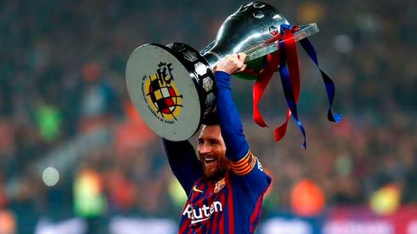 Messi Lionel messi telah meraih 34 trofi dalam 16 tahun bersama Barcelona. (Foto: Sportskeeda)