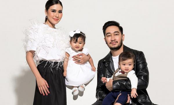 Artis punya anak kembar. (Foto: instagram)