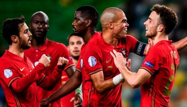 Portugal 3-0 Swedia Portugal menang 3-0 atas Swedia di Estadio Jose Alvalade, Kamis (15/10/2020) dini hari WIB. (Foto: UEFA)