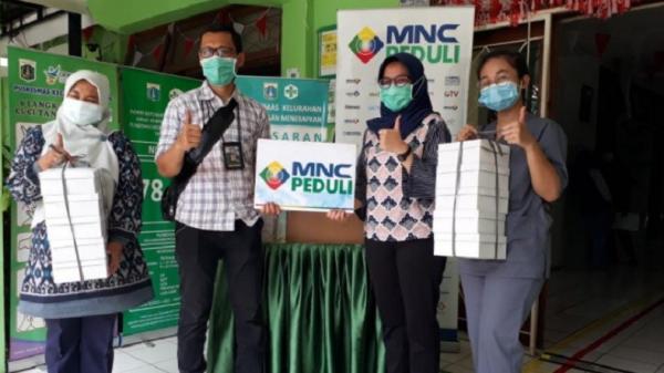 MNC Peduli 2 MNC Peduli menyalurkan bantuan ke Puskesmas Kebon Sirih, Puskesmas Kecamatan Menteng dan Puskesmas Pegangsaan, Kamis (15/10/2020). (Foto: MNC Media).