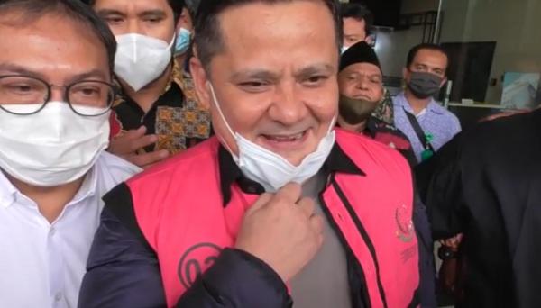 Napoleon Bonaparte 2 Irf Tangkapan layar senyuman Irjen Pol Napoleon Bonaparte saat mengenakan rompi tahanan Kejaksaan Negeri Jakarta Selatan, Jumat (16/10/2020).