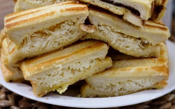 Roti Bakar Telur Kornet (Foto: Instagram IG@rotibakarjoiki)