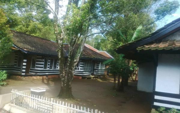 Kampung Tajur.JPG Kampung Tajur Purwakarta. Foto/Diskominfo Purwakarta