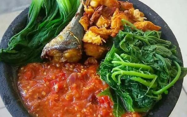 Resep Sambal Tomat Ikan Penyet (Foto: Instagram IG@nafisa_shidqia)