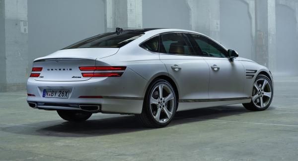 03 Genesis GV80 1