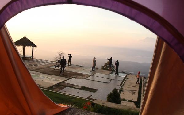 Lokasi wisata Negeri di Atas Awan 1 Lokasi wisata Negeri di Atas Awan atau I’Ampelgading Homeland Bandungan (Foto: iNews/Taufik Budi)