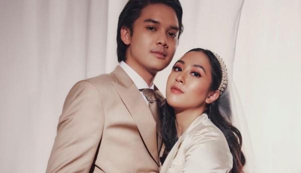 artis menikah dengan mahar yang tidak biasa, Sherina Munaf dan Baskara Mahendra.