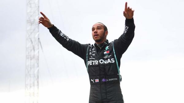 Lewis Hamilton mampu menyamai rekor milik legendaris Formula 1 Michael Schumacher. (Foto: Sky Sports)