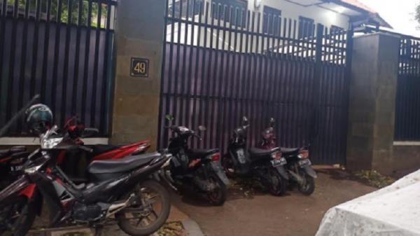 Rumah Nana 2 Riezky Maulana Pantauan di rumah dinas Nana Sudjana di kawasan Teuku Umar, Menteng Jakarta Pusat tidak ada aktivitas berarti, Senin (16/11/2020). (Foto: iNews.id/ Riezky Maulana).