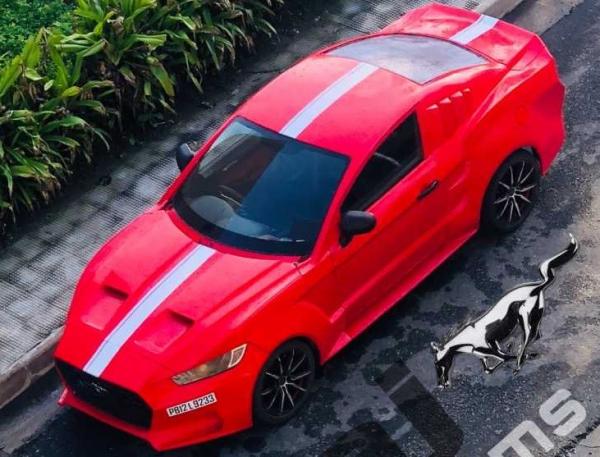 17 Ford Mustang 2