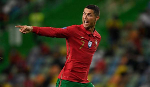 Cristiano Ronaldo - 1 Striker Timnas Portugal, Cristiano Ronaldo (Foto: Daily Star)