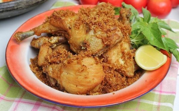 Resep Ayam Serundeng Lengkuas (Foto: Instagram @dabeldi_kitchen)