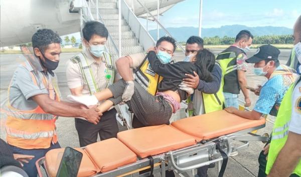 3 Penumpang Lion Air melahirkan Penumpang Lion Air JT 797 Rute Jayapura-Makassar melahirkan di pesawat tiba di Bandara Pattimura, Ambon, Selasa (17/11/2020). (Foto: Lion Air)