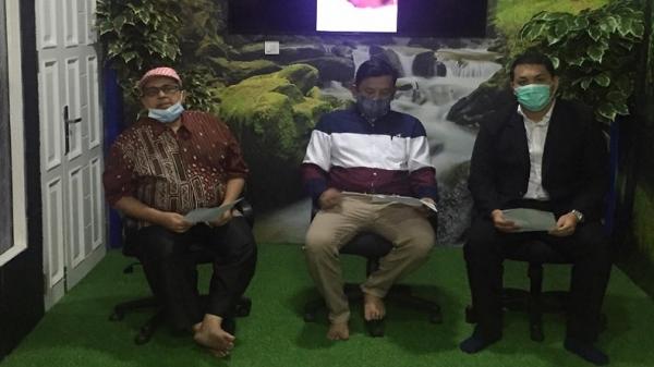 Haikal Hassan Okez Sekjen HRS Center Haikal Hassan dan dua advokat menggelar konferensi pers di Jakarta, Kamis (19/11/2020). (Foto: Okezone/Harits Tryan Akhmad).