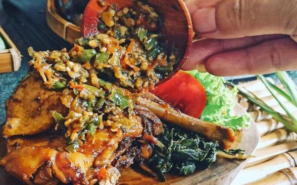 Resep Ayam Ungkep Air Kelapa (Foto: Instagram IG@kedirikusukasuka)