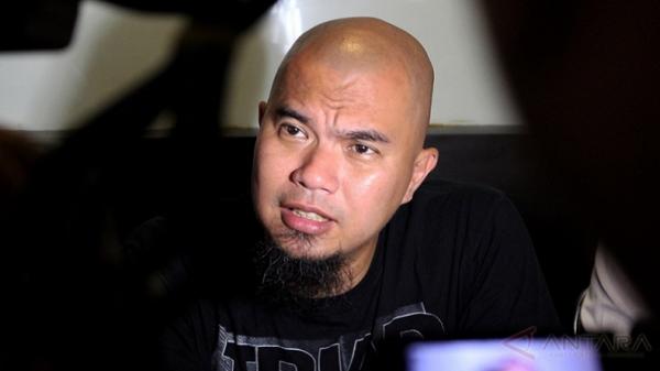 ahmad dhani okezone Penyanyi yang juga pentolan grup band Dewa 19 Ahmad Dhani. (Foto: dok. Okezone).