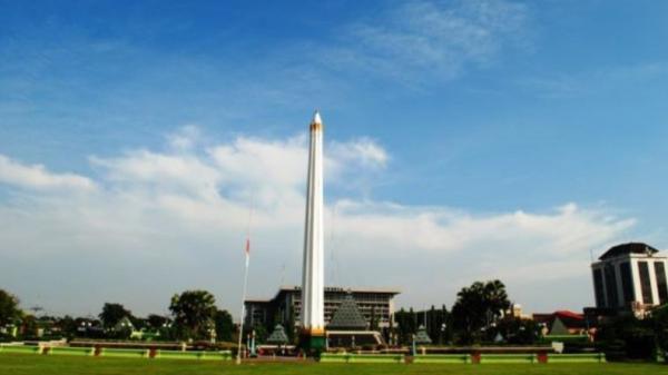 Tugu Pahlawan Mnc Wakil Wali Kota Cimahi Ngatiyana. (Foto: Adi Haryanto)