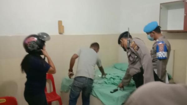 Pasangan mesum-1 Pasangan mesum yang diamankan Polres Batubara saat operasi kepolisian (Fadli Pelka/iNews)