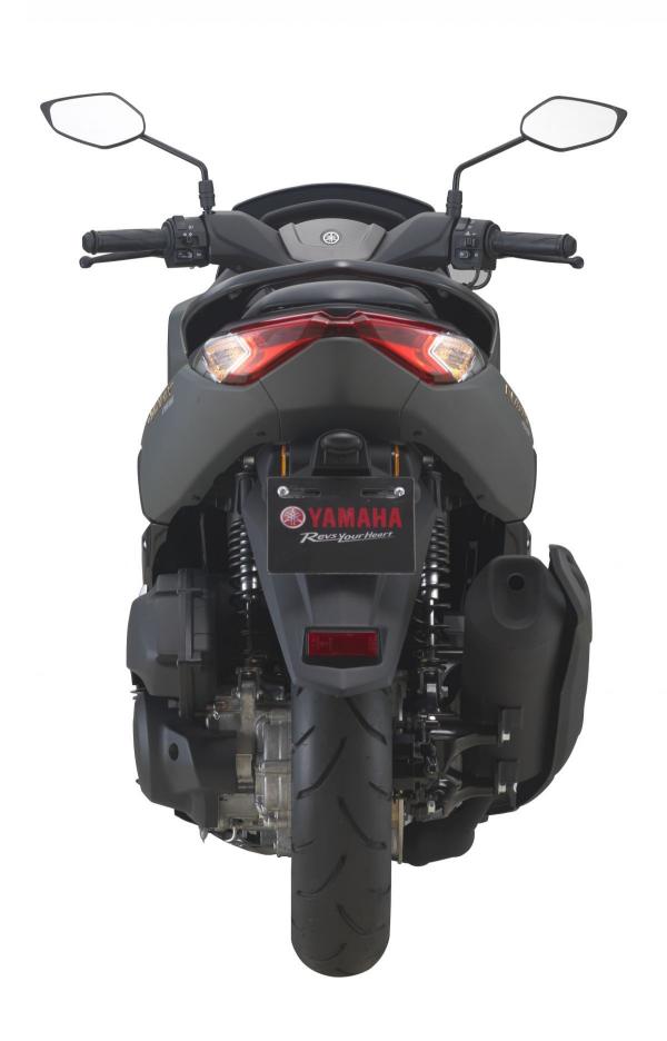 02 Yamaha Nmax 1