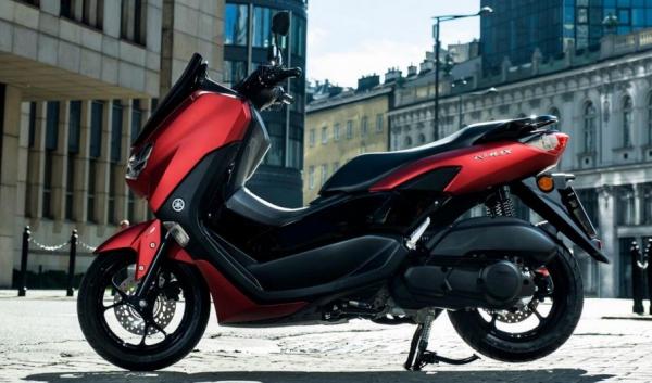 02 Yamaha Nmax 2