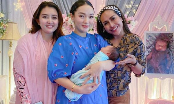Artis Indonesia yang Tetap Cantik saat Mengenakan Daster. (Foto: Instagram)