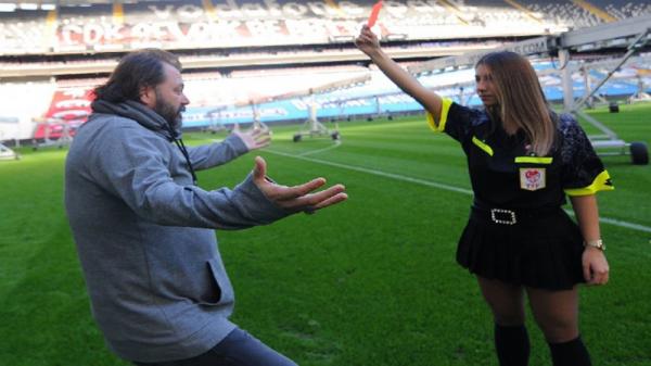 Elif Karaarslan Wasit Turki Elif Karaarslan Wasit Cantik asal Turki (Foto: Skor Sozcu)