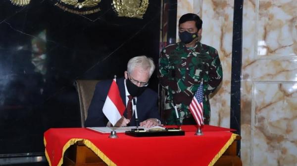 Panglima Tni Panglima TNI Marsekal TNI Hadi Tjahjanto menerima kunjungan Penjabat Menhan AS Christopher C Miller di Subden Mabes TNI, Jakarta Pusat, Senin (7/12/2020). (Foto: Puspen TNI).
