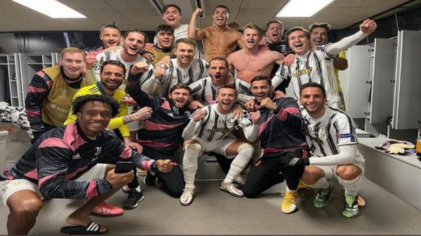 Juventus sukses balas dendam dengan menang telak 3-0 atas Barcelona pada matchday keenam Grup G Liga Champions di Camp Nou, Rabu (9/12/2020) dini hari WIB. (Foto: Twitter Cristiano Ronaldo)