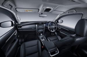 15 Toyota Fortuner2