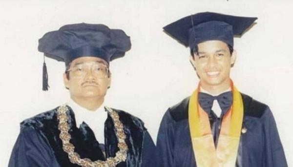 Anies Baswedan Anies Baswedan saat masih kuliah di UGM. (Foto Instagram Anies Baswedan).