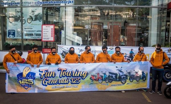 Lokasi TKP korban pembunuhan dievakuasi di Manado, Sulut. (Foto: iNews/Jefry langi)