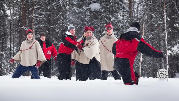 Santa Claus FC Santa Claus FC tentu masih asing di telinga pecinta sepak bola. Perkenalkan, mereka adalah klub Finlandia yang bertemakan Hari Natal. (Foto: FIFA)