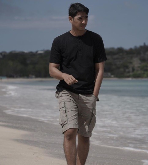 Arya Saloka OOTD3