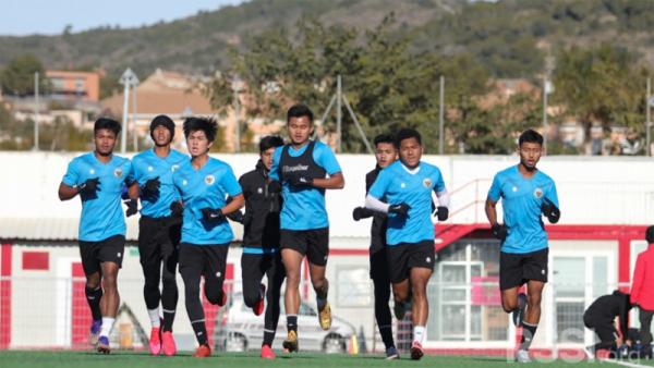 Pasukan Timnas Indonesia U-19 terus melakoni latihan di Spanyol. (Foto:  PSSI)