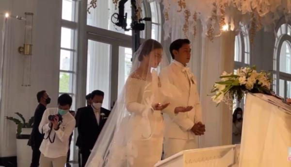 Feli Dan Caesar Nikah