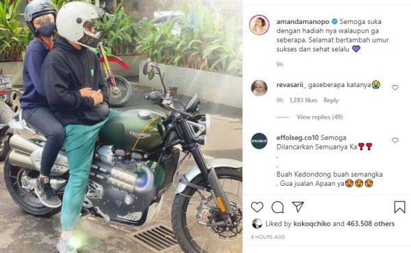 Amanda Manopo Beri Hadiah1